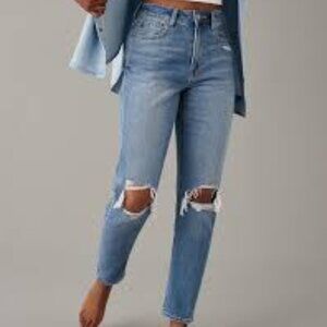 American Eagle Outfitters Light Blue Cropped Jeans